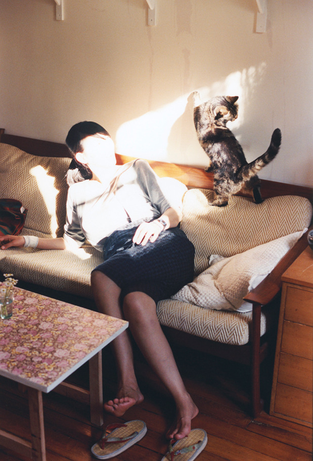 FB体育官网-山野采蘑菇徒步，与大自然亲密接触，山上采蘑菇